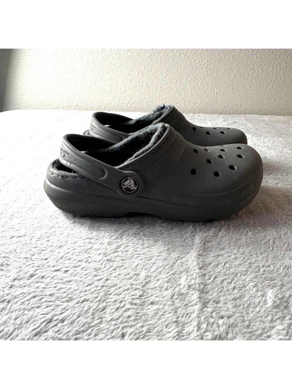 Crocs Clogs Sherpa Lined Unisex Kids 1 Gray Outdoors